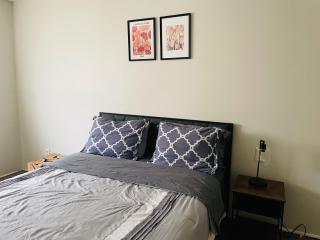 Spacious 2Br With Garden & Pool In Elkins Park - 1