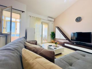 Vlorë - Sea-view comfortable 2 double bedrooms apartment with balcony - GGpremiumstays - 9