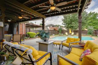 3 Mi to Epic Waters! Couples Haven w/ Pool - 7