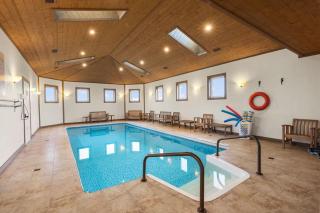New Glasgow Pool House - Indoor Pool - Sleeps 14 - 9
