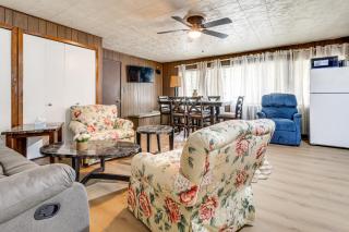 Family-Friendly Home w/ Yard in Farmington Hills! - 8