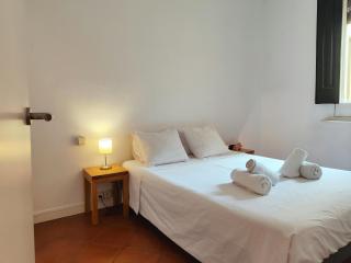 Cute 1 bedroom apt. Super central location. R.K - 6