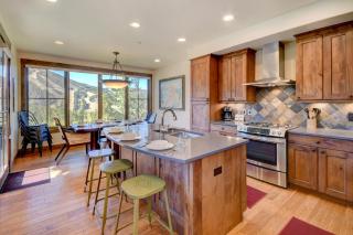 Mountain Villa 301 Next To Resort I Private Hot Tub I Great Views I Activity Program - 8