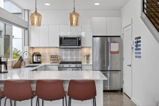 Perch - Capitol Luxe B | Prime Location in Cap Hill | Walk Score 93 - 8