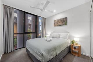 Modern 2BR Apartment Pool South City Square - 1