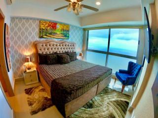 Infinite Ocean View I Private Jacuzzi I 35th Floor - 8