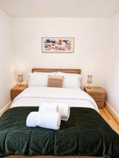 Birmingham City Centre Cosy 2 Double Bedroom Apartment Free Parking Workspace and close to O2 Arena - 9