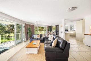 Surfside Buddina Beachfront 3bed Apt - Direct Beach Access - 4