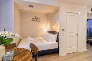 Stylish 2BR Retreat - Prime Location - 1