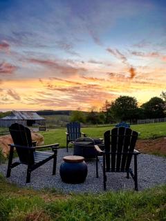Scenic Ridge Retreat with Fire Pit Near Floyd, VA - 5