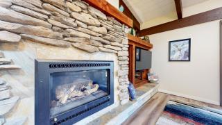 Mammoth Estates 4 Bedroom Condos - Great for Families! - 2