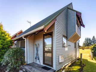 Scottbase - Waimarino Holiday Home - 0