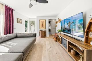 Charming 3BR Home w Spacious Backyard - 7