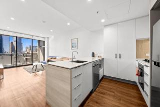 9th Floor Brisbane Retreat - River Views with parking - 4