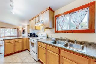 Sherry Road Retreat - 1