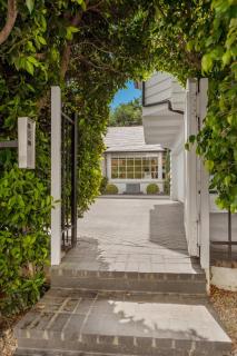 Knights Bridge Manor by Stay Awhile Villas - 2
