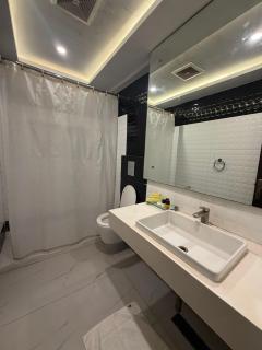 Hilton Suites Lahore - 6