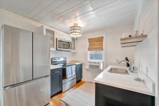 Walk to Sand in 2 Mins Beach Home w Patio & Grill - 9