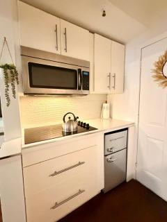 Cozy 1 BR on Collins Ave by the beach - 5