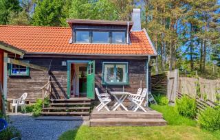 Beach Front Home In Bullaren With House Sea View - 3