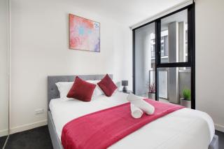 Modern Nomads South Yarra Cosy 2BR with Pool&Gym Walk to Station - 7