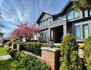 Charming Suite in South Granville Vancouver - 9