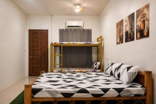 Family or Barkada Transient Stay Near SM Lipa - 5