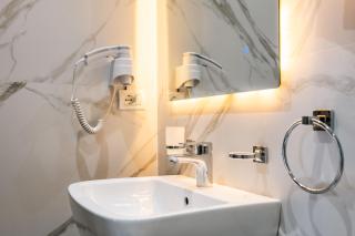 Lezet Hotel - 1
