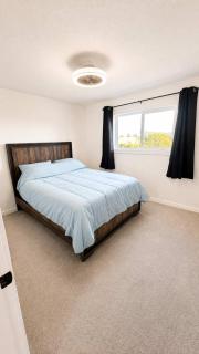 Mountain Views - Ocean Glimpses - Near Victoria - 2BR suite - 5