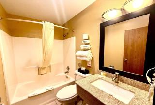 Super 8 by Wyndham Melrose - 2