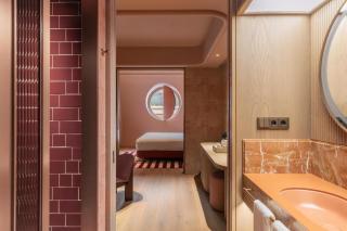 Hotel Palacio Bellas Artes San Sebastian, Curio Collection by Hilton - 1