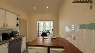 Belavista spacious Douglas apartment with stunning sea views - 8