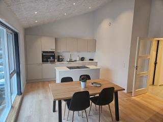 Faroe Escape 2-bedroom Cozy Apartment with Mountain Views Klaksvík Center Free Private parking - 8