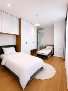 SkyView Luxury Apartment 12th Floor Panorama, City Center - 8