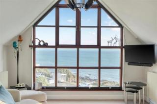 Stylish Apartment Near Falmouth Seafront & Town - 9
