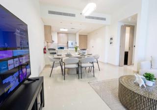 Exquisite 1-Bedroom Beachside Haven with Sea view - 5