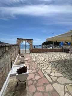 AngelView Apartments - 0