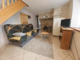 Maison cosy en pierre parking centre - 9