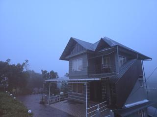 MAVERICK HOlIDAYS INN VAGAMON Nakshatra VILLA 3 - 4