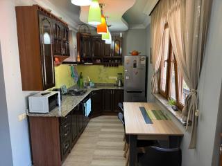 King Apartment Batumi - 5