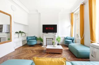 Central Paris 2-Bedroom Apartment with Netflix - 9