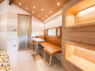 Wid House Tiny 2b - 2