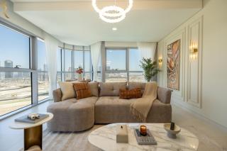 Luxury 2BR Sea View Balcony in Al Reem Island - 2