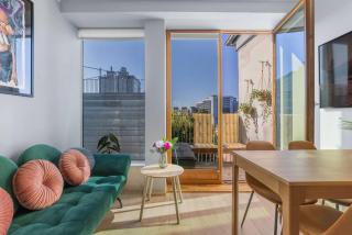 Central Oslo Flat w/ Balcony & Free Parking - 6