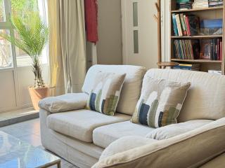 T3 Appartement HYPERCENTRE PROCHE COMMERCE- PARKING - 2 Chambres Wifi Gratuit - 4