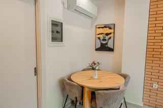 Three Bridges Urban Suite 44 - 9