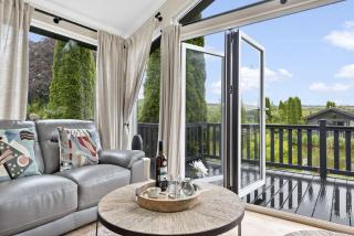 Brayford Lodge, Kentisbury Grange - Hot Tub, Pets Allowed, Free Parking & WiFi - 3
