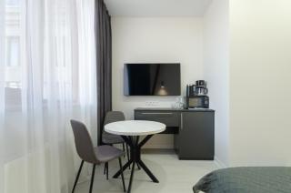 14-2 Diplomat Hall, Zhylianska 59, Kyiv centre, panoramic city view, 15 kW backup power, Petrovdom Apartment - 2