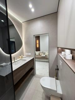 Luxury Apartment in the Center with Parking - 4