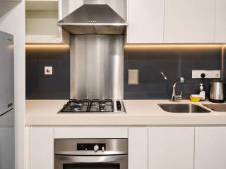 Near Pavilion Bukit Bintang Fairlane Residence Kuala Lumpur By Sunflower Suites - 9